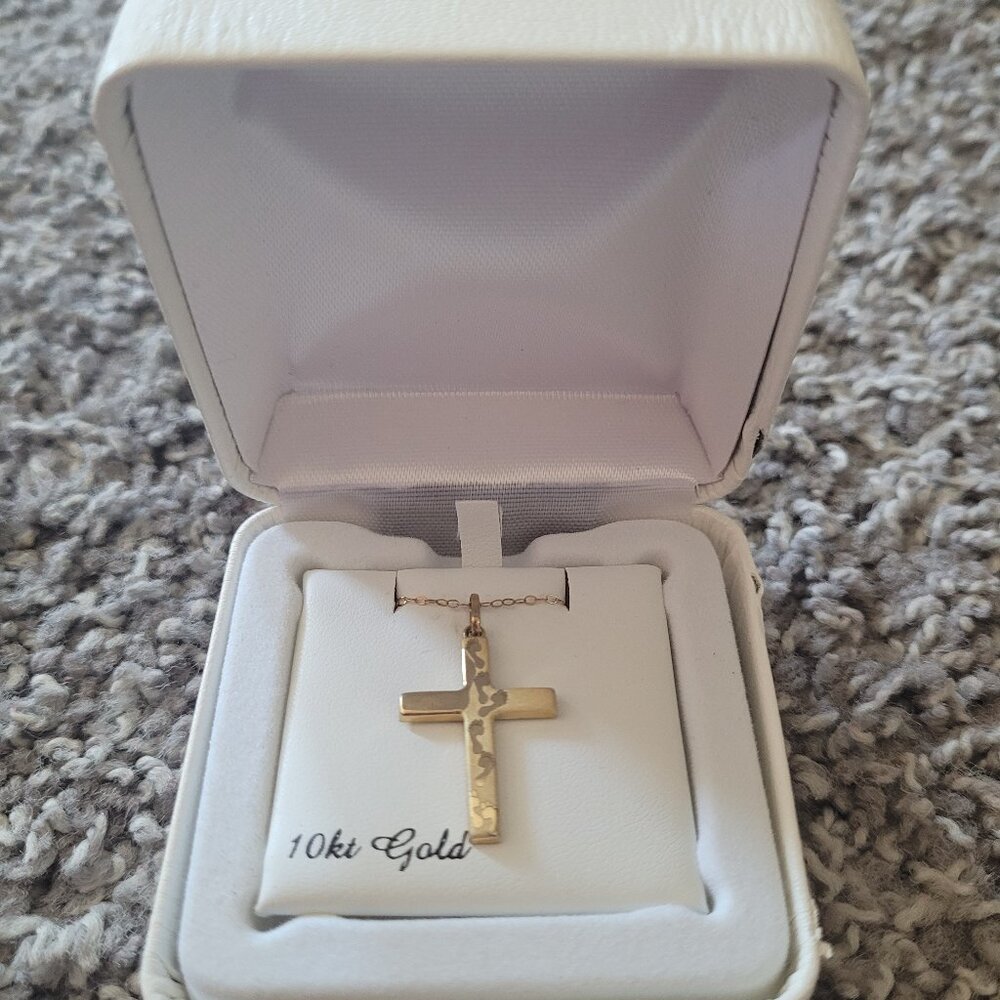 Footprints In The Sand - 10kt Gold Cross Pendant